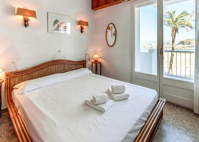 Port Llanca 30 - Primera Linea Mar * Girona